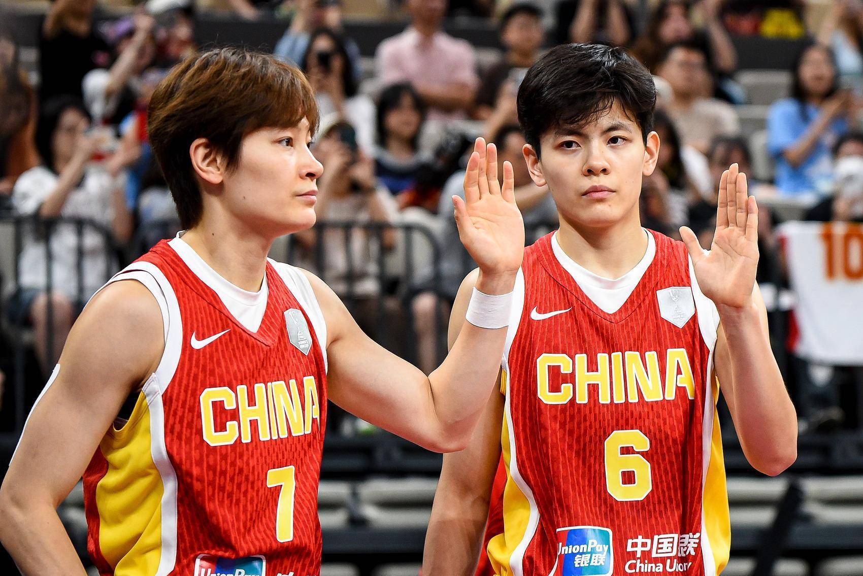 防守反击技术提升,球队稳固实力攻击对手 防守反击技术提升,球队稳固实力攻击对手