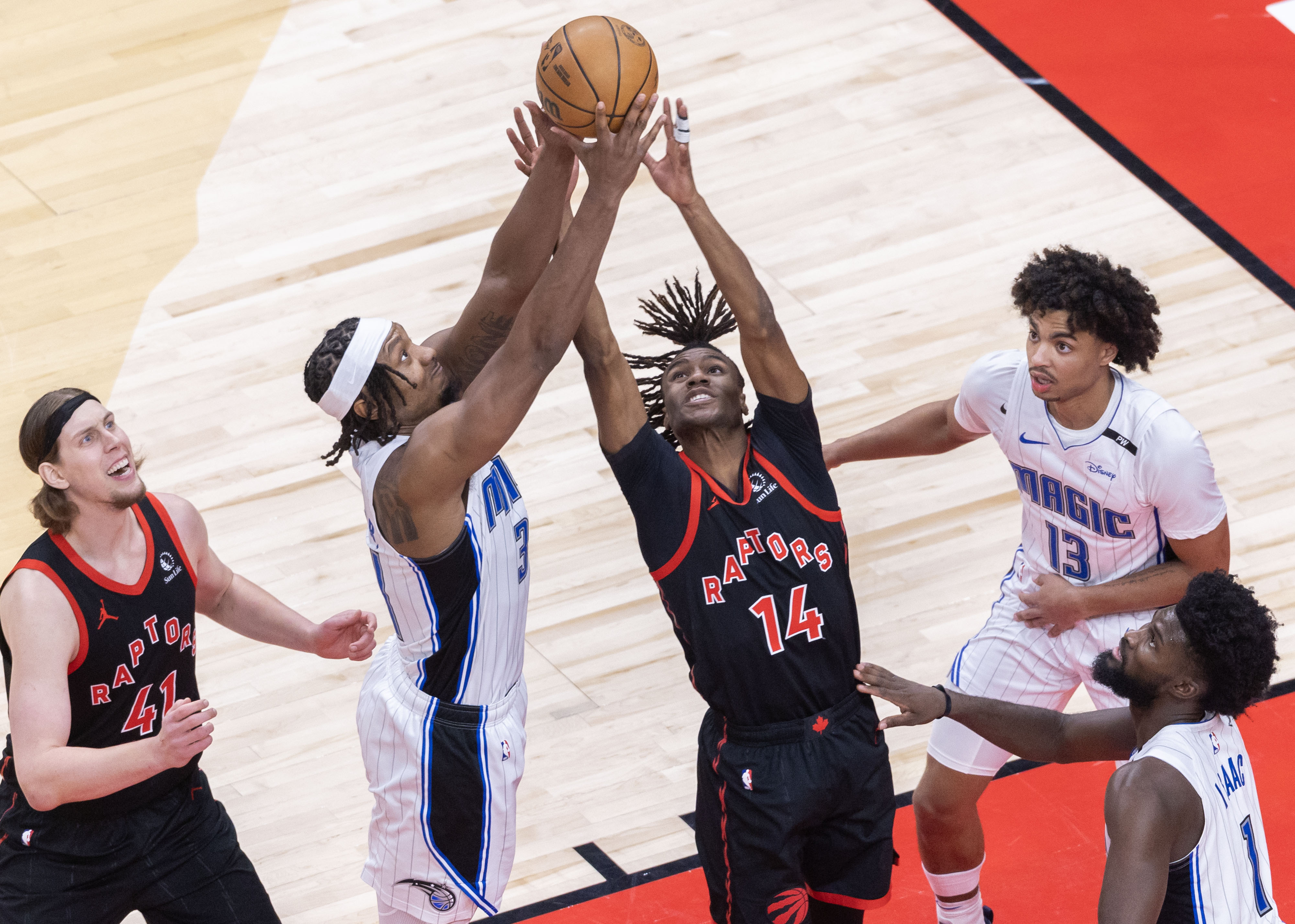 麻将胡了-爵士队球员多面手出色表现帮助球队逆转取胜的简单介绍